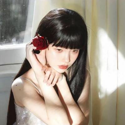 笼子里的女人